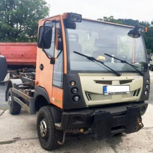 foto 4x4 hakowiec 6.5t komunal BU200 +ZIMA pojemnik syparka plug Bucher